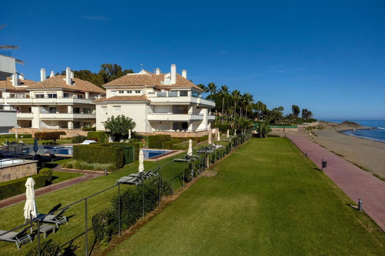 Appt 401-3-Bed-Heaven Beach-Paseo-All Year Heated Pool-Free Bikes Estepona Exterior foto