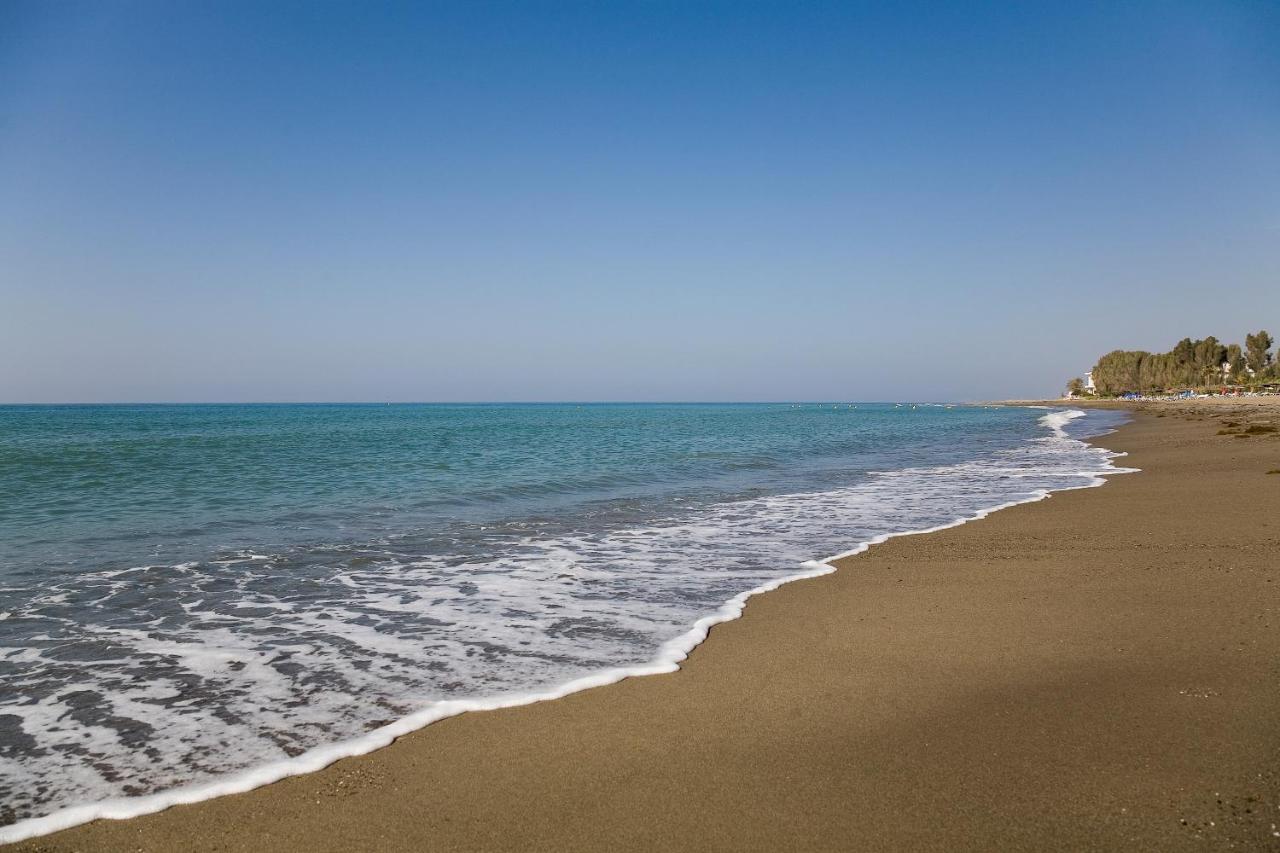 Appt 401-3-Bed-Heaven Beach-Paseo-All Year Heated Pool-Free Bikes Estepona Exterior foto